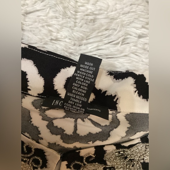 INC International Concepts black and white beaded detail blouse Large - Picture 12 of 13